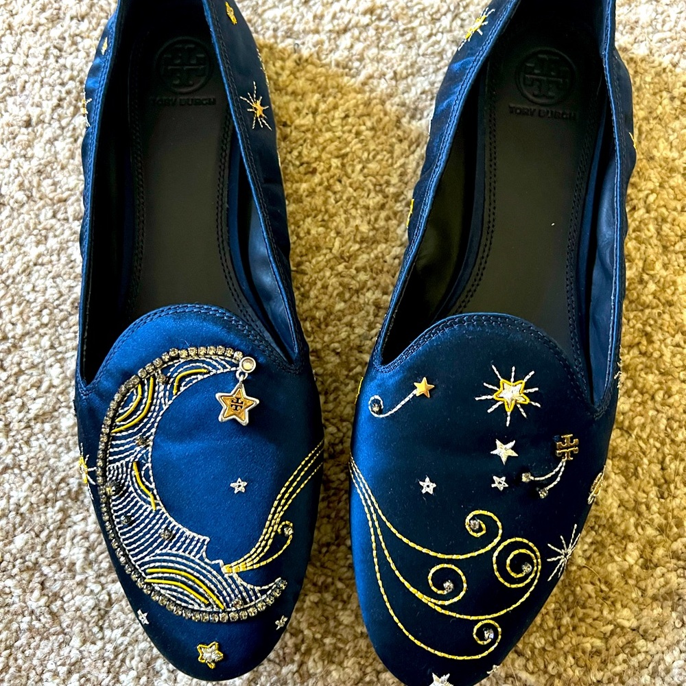 Brand New in box! Tory Burch Olympia Embroidered Loafer in navy satin